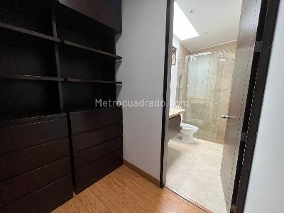 Casa de 4 alcobas en venta en San Jose De Bavaria, Bogotá, 800 m² · foto 17 de 20