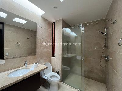 Casa de 4 alcobas en venta en San Jose De Bavaria, Bogotá, 800 m² · foto 6 de 20