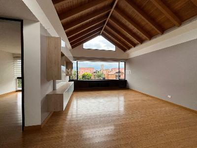 Casa de 4 alcobas en venta en San Jose De Bavaria, Bogotá, 800 m² · foto 3 de 20