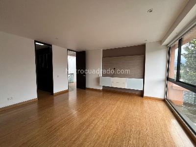 Casa de 4 alcobas en venta en San Jose De Bavaria, Bogotá, 800 m² · foto 10 de 20