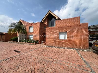 Casa de 5 alcobas en venta en San Jose De Bavaria, Bogotá, 800 m² · foto 20 de 20