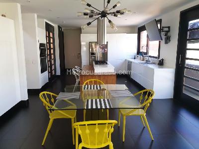 Casa de 5 alcobas en venta en San Jose De Bavaria, Bogotá, 800 m² · foto 4 de 20
