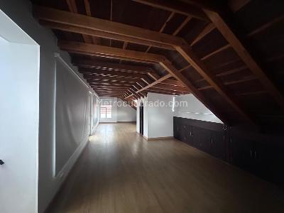 Casa de 4 alcobas en venta en San Jose De Bavaria, Bogotá, 330 m² · foto 11 de 14