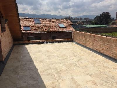 Casa de 5 alcobas en venta en San Jose De Bavaria, Bogotá, 450 m² · foto 5 de 19