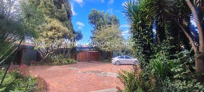 Casa de 5 alcobas en venta en San Jose De Bavaria, Bogotá · foto 3 de 20
