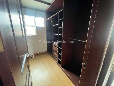 Casa de 4 alcobas en venta en San Jose De Bavaria, Bogotá, 800 m² · foto 13 de 18