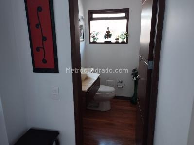 Casa de 4 alcobas en venta en San Jose De Bavaria, Bogotá, 800 m² · foto 17 de 18