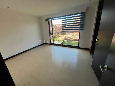 Casa de 5 alcobas en venta en San Jose De Bavaria, Bogotá, 800 m² · foto 13 de 20