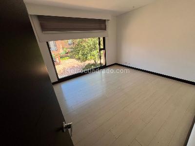 Casa de 5 alcobas en venta en San Jose De Bavaria, Bogotá, 800 m² · foto 15 de 20
