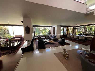 Casa de 4 alcobas en venta en San Jose De Bavaria, Bogotá, 800 m² · foto 2 de 20