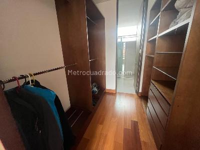 Apartamento de 3 alcobas en arriendo en Refugio Chico Central, Bogotá, 377 m² · foto 17 de 20