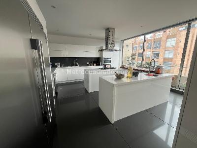Apartamento de 3 alcobas en arriendo en Refugio Chico Central, Bogotá, 377 m² · foto 2 de 20
