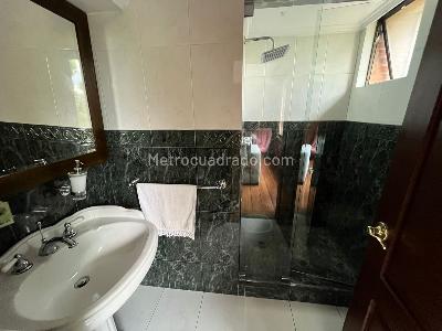 Casa de 3 alcobas en venta en Cerros De Suba Provenza, Bogotá, 320 m² · foto 8 de 18