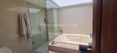 Casa de 4 alcobas en venta en San Jose De Bavaria, Bogotá, 800 m² · foto 20 de 20