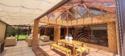 Casa de 4 alcobas en venta en San Jose De Bavaria, Bogotá, 800 m² · foto 2 de 20