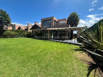 Casa de 5 alcobas en venta en San Jose De Bavaria, Bogotá, 800 m² · foto 17 de 20