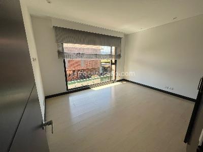 Casa de 5 alcobas en venta en San Jose De Bavaria, Bogotá, 800 m² · foto 9 de 20