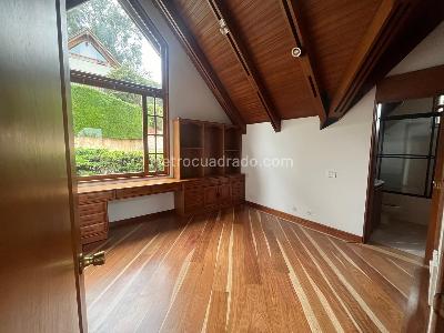 Casa de 4 alcobas en venta en Cedros De Provenza, Bogotá, 350 m² · foto 14 de 20