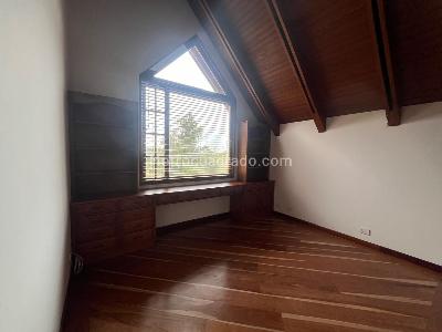 Casa de 4 alcobas en venta en Cedros De Provenza, Bogotá, 350 m² · foto 17 de 20