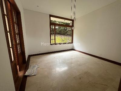 Casa de 4 alcobas en venta en Cedros De Provenza, Bogotá, 350 m² · foto 8 de 20