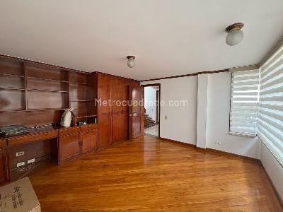 Casa de 3 alcobas en venta en San Jose De Bavaria, Bogotá, 800 m² · foto 4 de 20