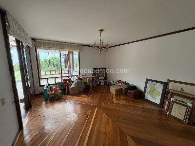 Casa de 3 alcobas en venta en San Jose De Bavaria, Bogotá, 800 m² · foto 5 de 20
