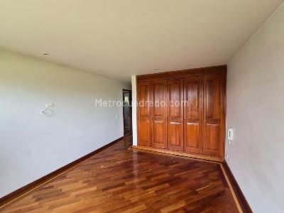 Casa de 5 alcobas en venta en San Jose De Bavaria, Bogotá, 450 m² · foto 14 de 20