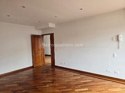 Casa de 5 alcobas en venta en San Jose De Bavaria, Bogotá, 450 m² · foto 17 de 20
