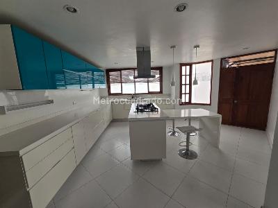 Casa de 5 alcobas en venta en San Jose De Bavaria, Bogotá, 450 m² · foto 20 de 20