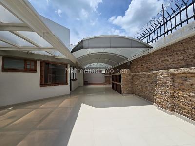 Casa de 5 alcobas en venta en San Jose De Bavaria, Bogotá, 450 m² · foto 5 de 20