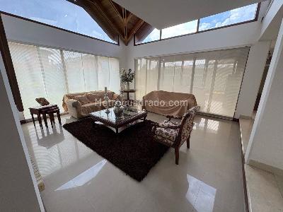 Casa de 4 alcobas en venta en San Jose De Bavaria, Bogotá, 800 m² · foto 19 de 20