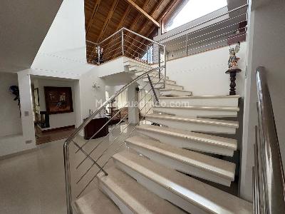 Casa de 4 alcobas en venta en San Jose De Bavaria, Bogotá, 800 m² · foto 3 de 20