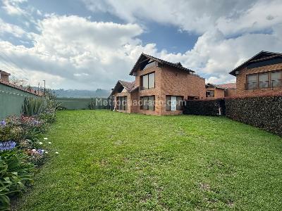 Casa de 4 alcobas en venta en San Jose De Bavaria, Bogotá, 800 m² · foto 8 de 20