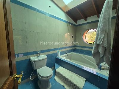 Casa de 4 alcobas en venta en San Jose De Bavaria, Bogotá · foto 13 de 20