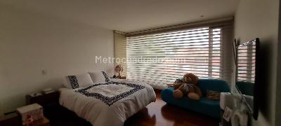 Casa de 5 alcobas en venta en San Jose De Bavaria, Bogotá, 800 m² · foto 8 de 10