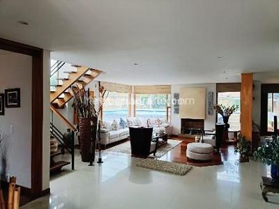 Casa de 4 alcobas en venta en San Jose De Bavaria, Bogotá, 850 m² · foto 2 de 18