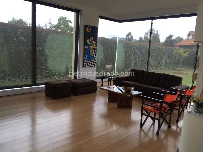 Casa de 4 alcobas en venta en San Jose De Bavaria, Bogotá, 1440 m² · foto 3 de 12