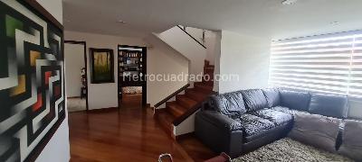Casa de 4 alcobas en venta en San Jose De Bavaria, Bogotá, 780 m² · foto 3 de 11