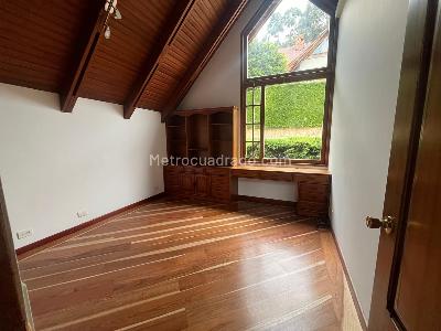 Casa de 4 alcobas en venta en Cedros De Provenza, Bogotá, 340 m² · foto 8 de 14