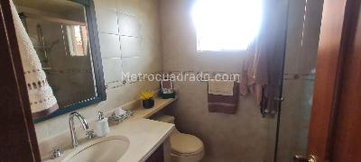 Casa de 4 alcobas en venta en San Jose De Bavaria, Bogotá, 1000 m² · foto 13 de 20