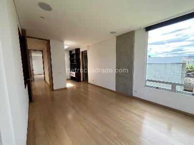 Casa de 4 alcobas en venta en Hacienda San Simon Pl, Bogotá, 1680 m² · foto 11 de 20