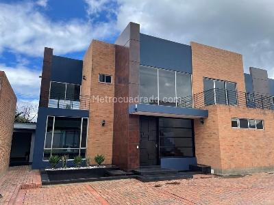 Casa de 4 alcobas en venta en San Jose De Bavaria, Bogotá, 835 m² · foto 20 de 20