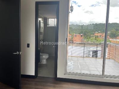 Casa de 4 alcobas en venta en San Jose De Bavaria, Bogotá, 835 m² · foto 9 de 20