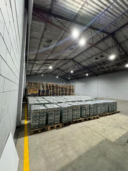 Bodega en Arriendo, FONTIBON CENTRO, Bogotá D.C. - Más