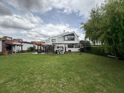 Casa de 4 alcobas en venta en San Jose De Bavaria, Bogotá, 1100 m² · foto 17 de 20