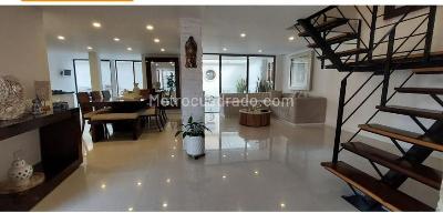 Casa de 4 alcobas en venta en San Jose De Bavaria, Bogotá, 200 m² · foto 2 de 20