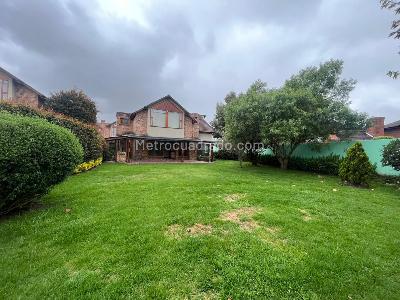 Casa de 4 alcobas en venta en San Jose De Bavaria, Bogotá, 800 m² · foto 14 de 20