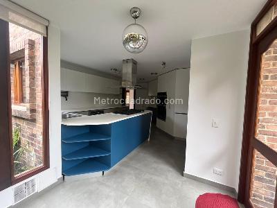 Casa de 4 alcobas en venta en San Jose De Bavaria, Bogotá, 800 m² · foto 3 de 20
