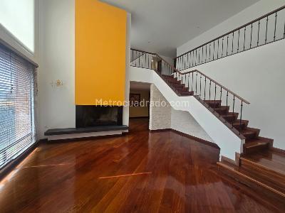 Casa de 4 alcobas en venta en Cerros De Sotileza, Bogotá, 500 m² · foto 2 de 20