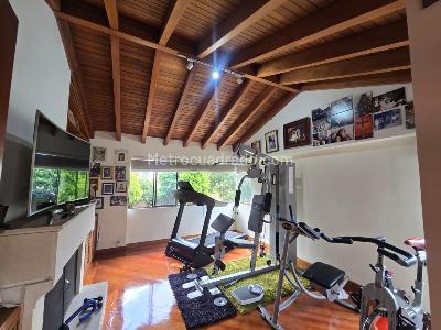 Casa de 4 alcobas en venta en San Jose De Bavaria, Bogotá, 1000 m² · foto 14 de 17
